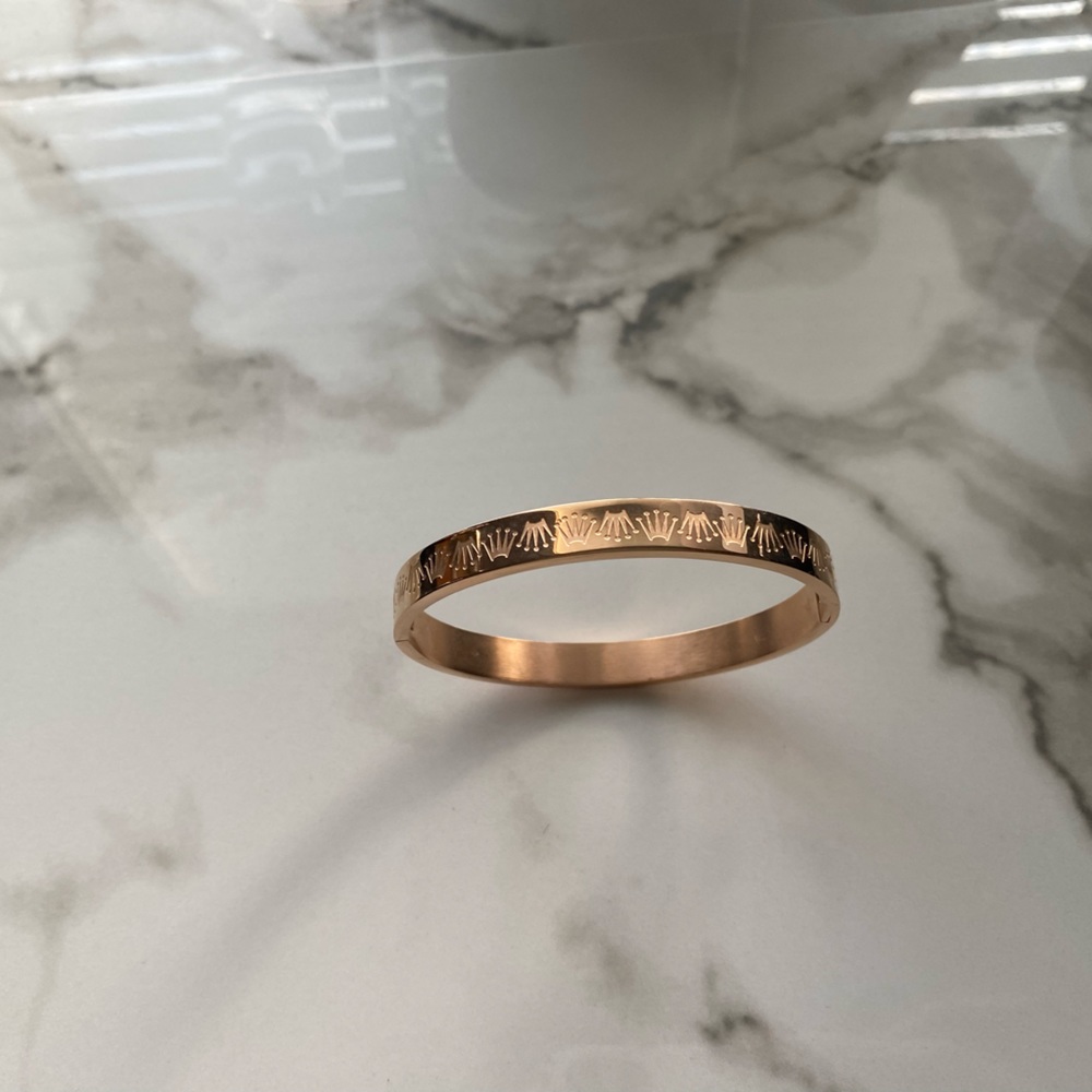 Rose gold Crown Bracelet size 19